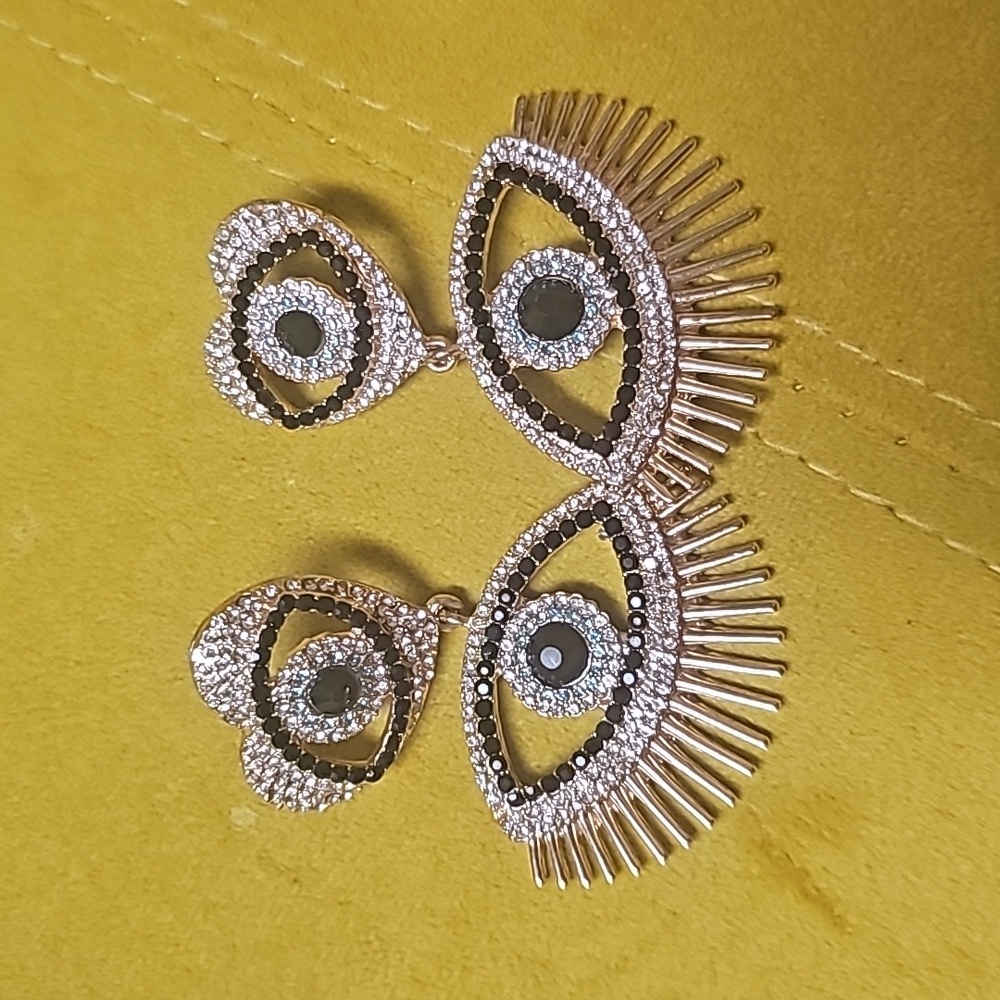 Evil eyes cocktail earings